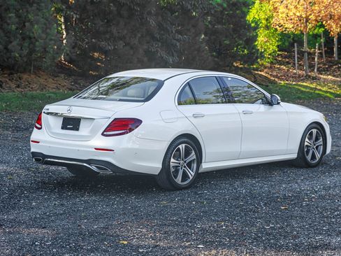 Used 2019 Mercedes-Benz E 300 image 8