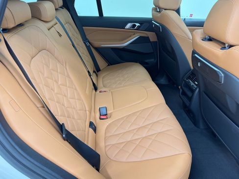 Used 2024 BMW X5 xDrive40i w/ Premium Package AWD/4WD image 28