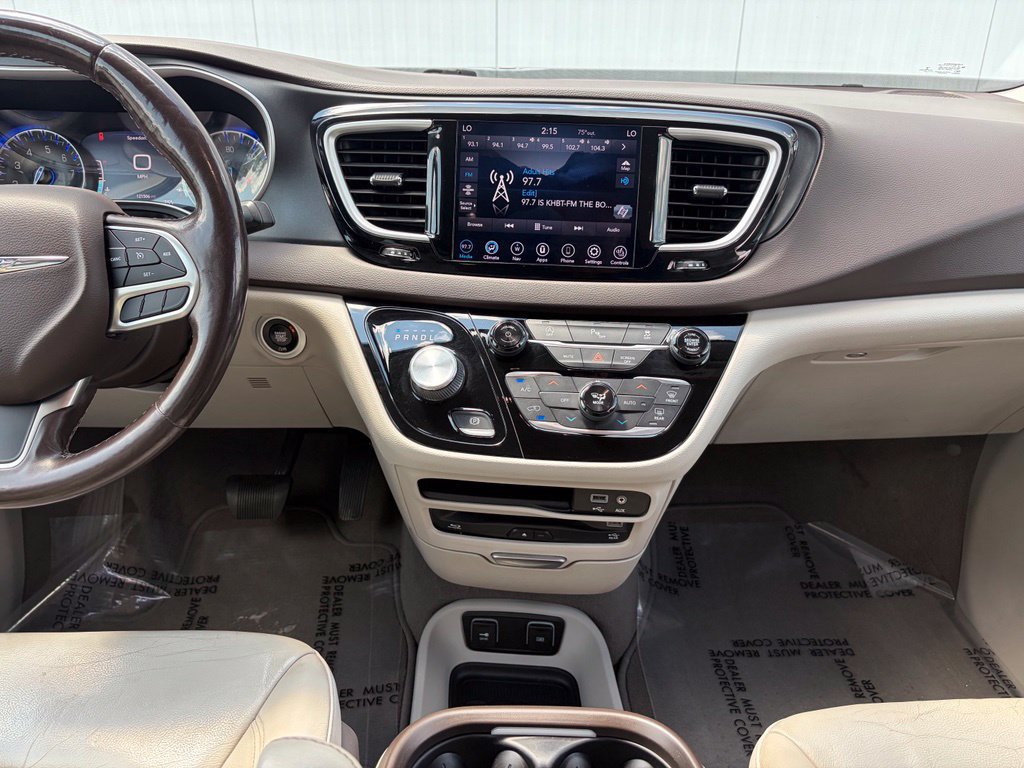 Used 2020 Chrysler Pacifica Touring-L Plus FWD image 36