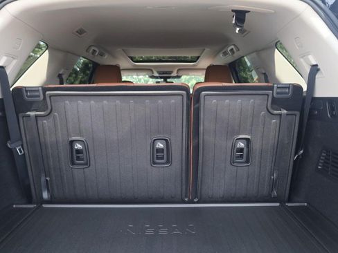 New 2026 Nissan Pathfinder Platinum AWD/4WD image 24