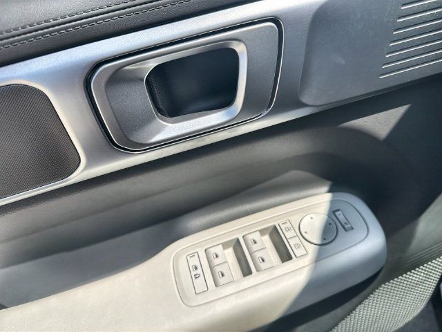 Used 2026 Hyundai Santa Fe SE FWD image 21