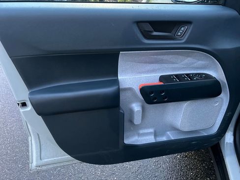 Certified 2023 Ford Maverick XLT w/ XLT Luxury Package image 17