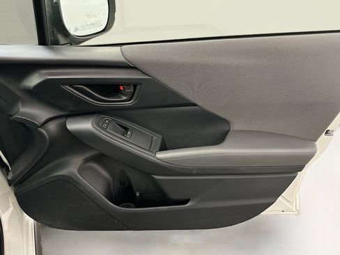 Used 2025 Subaru Crosstrek 2.0i Premium image 33