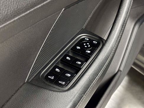 Used 2018 Porsche Panamera 4 AWD/4WD image 13