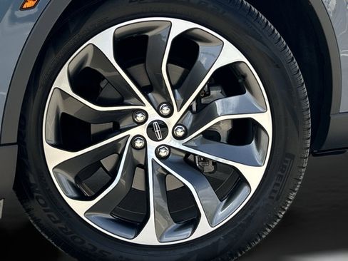 New 2025 Lincoln Aviator Reserve w/ Illumination Package RWD image 32