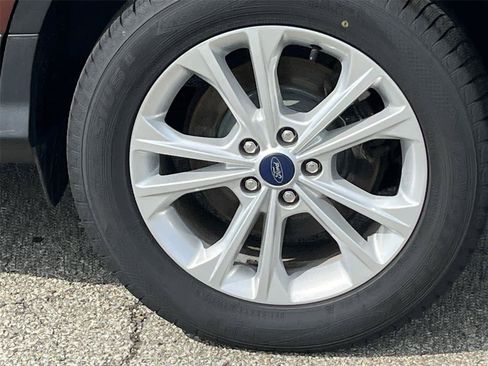 Used 2018 Ford Escape SE AWD/4WD image 12