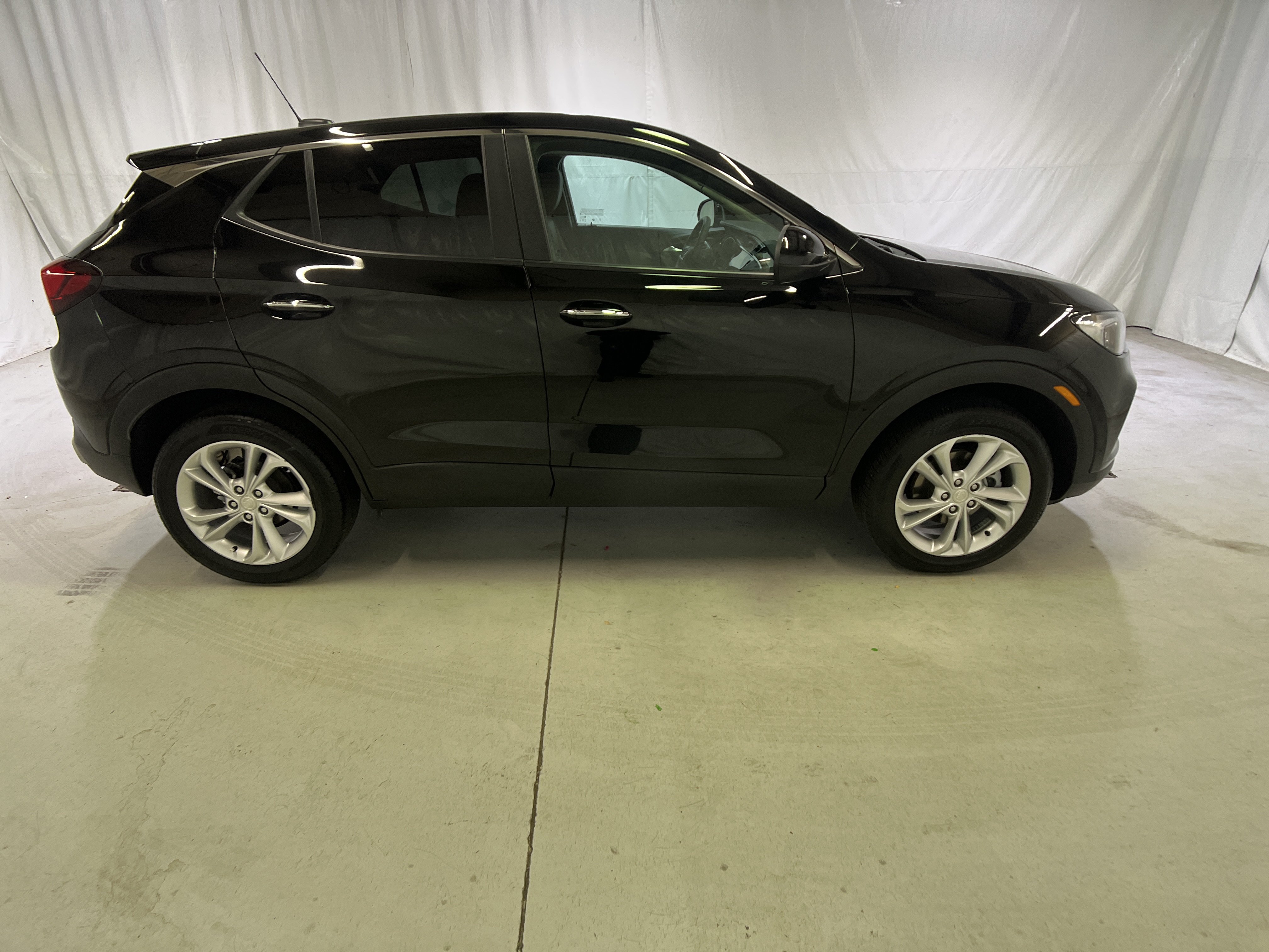 Used 2023 Buick Encore GX Preferred w/ Cold Weather Comfort Package AWD/4WD image 12