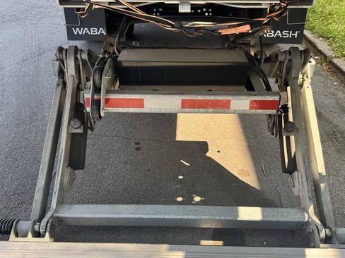 Used 2023 Ford F650 2WD Regular Cab Super Duty image 9