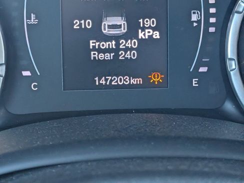 Used 2018 Jeep Renegade Latitude image 14