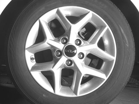 Used 2025 Kia Soul LX w/ LX Technology Package image 13