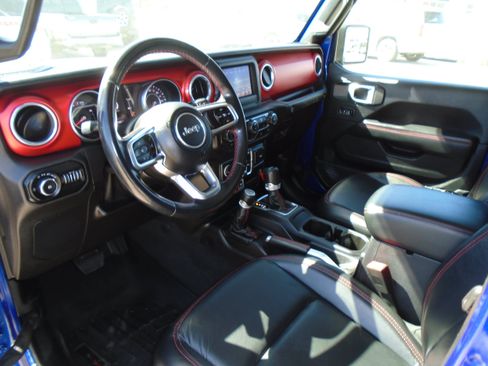Used 2018 Jeep Wrangler Unlimited Rubicon AWD/4WD image 8