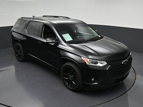 Used 2020 Chevrolet Traverse Premier w/ Redline Edition FWD image 22