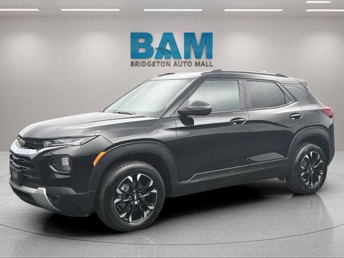 Used 2023 Chevrolet TrailBlazer LT w/ Convenience Package image 5