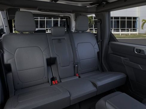 New 2026 Ford Bronco Outer Banks w/ Black Appearance Package AWD/4WD image 11
