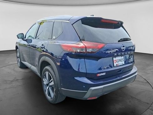 Used 2026 Nissan Rogue SL AWD/4WD image 9
