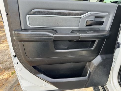 Used 2020 RAM 3500 Big Horn image 33