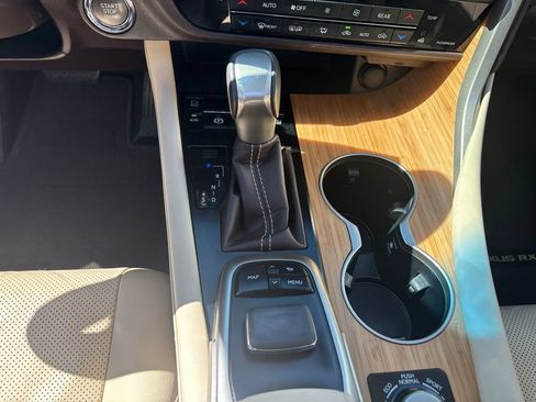 Used 2019 Lexus RX 350L FWD image 16