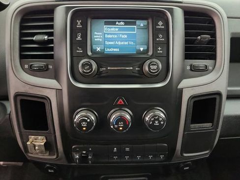 Used 2018 RAM 3500 Tradesman w/ Chrome Appearance Group AWD/4WD image 11