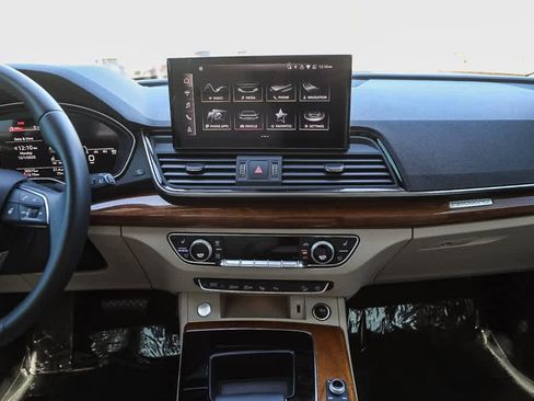 Used 2022 Audi Q5 2.0T Prestige image 12