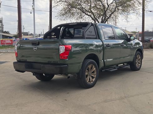 Used 2024 Nissan Titan SV w/ SV Bronze Edition Package image 3
