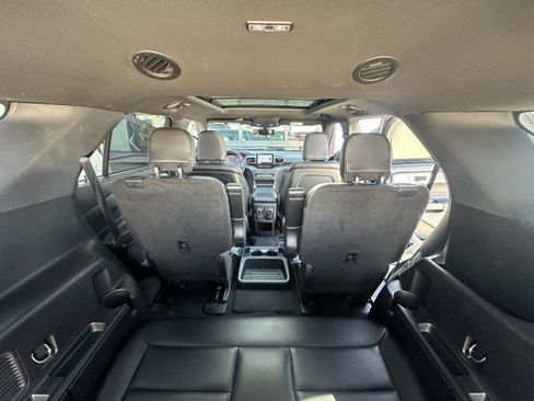 Used 2020 Ford Explorer Limited w/ Class III Trailer Tow Package RWD image 19