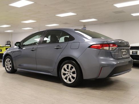 Used 2022 Toyota Corolla LE image 7