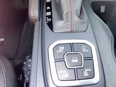 New 2026 Nissan Frontier PRO-4X w/ Pro-4x Convenience Package AWD/4WD image 17