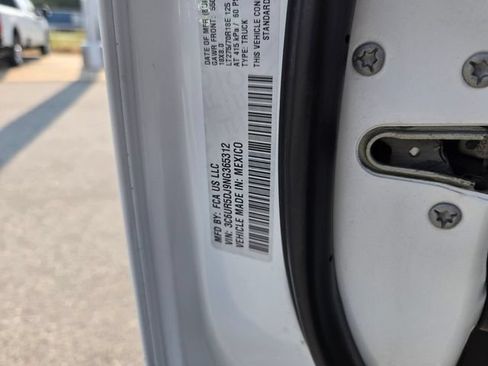 Used 2022 RAM 2500 Big Horn AWD/4WD image 17