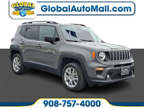 Used 2022 Jeep Renegade Latitude w/ Convenience Group image 1