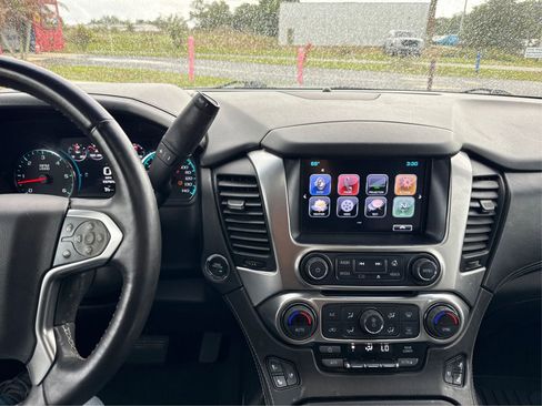 Used 2017 Chevrolet Suburban Premier AWD/4WD image 15