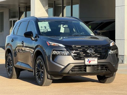 New 2026 Nissan Rogue Dark Armor image 2
