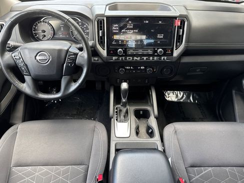 Used 2025 Nissan Frontier SV w/ SV Convenience Package image 17