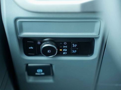 Used 2023 Ford F150 XL w/ XL Chrome Appearance Package image 27