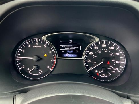 Used 2020 Nissan Pathfinder SV FWD image 23