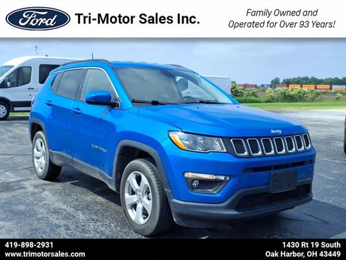 Used 2018 Jeep Compass Latitude w/ Cold Weather Group AWD/4WD image 1