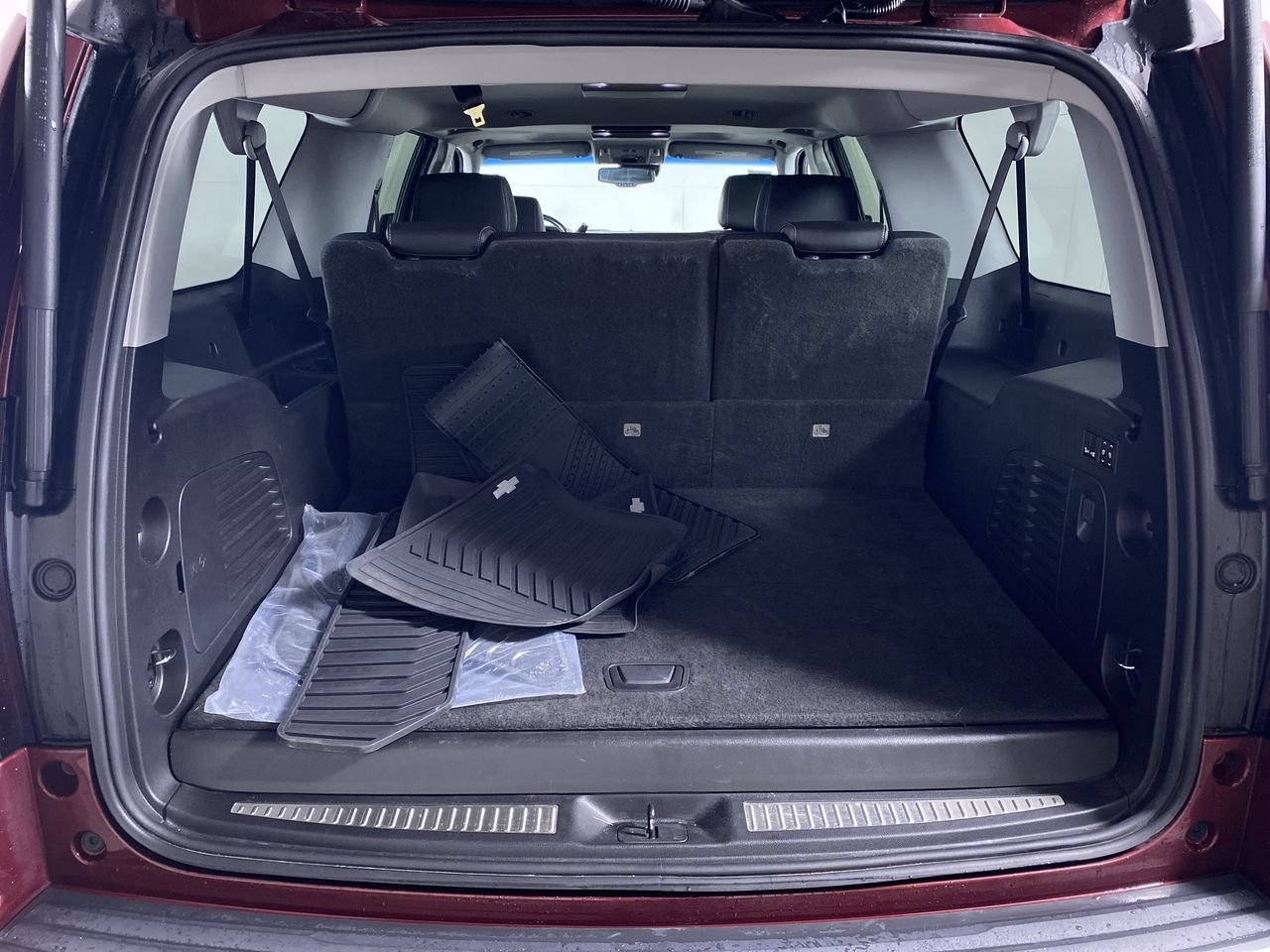 Certified 2019 Chevrolet Suburban Premier AWD/4WD image 16