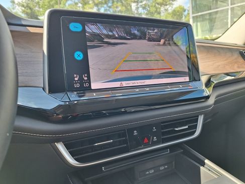 Certified 2026 Volkswagen Atlas SE FWD image 20