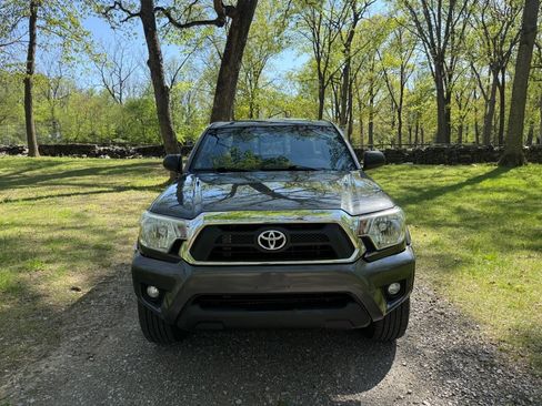 Used 2012 Toyota Tacoma PreRunner w/ SR5 Pkg image 2