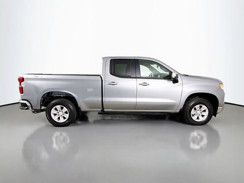 Used 2023 Chevrolet Silverado 1500 LT AWD/4WD image 9
