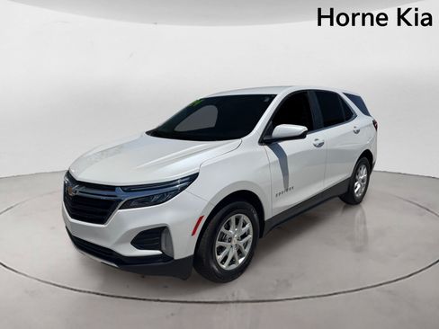 Used 2024 Chevrolet Equinox LT FWD image 7