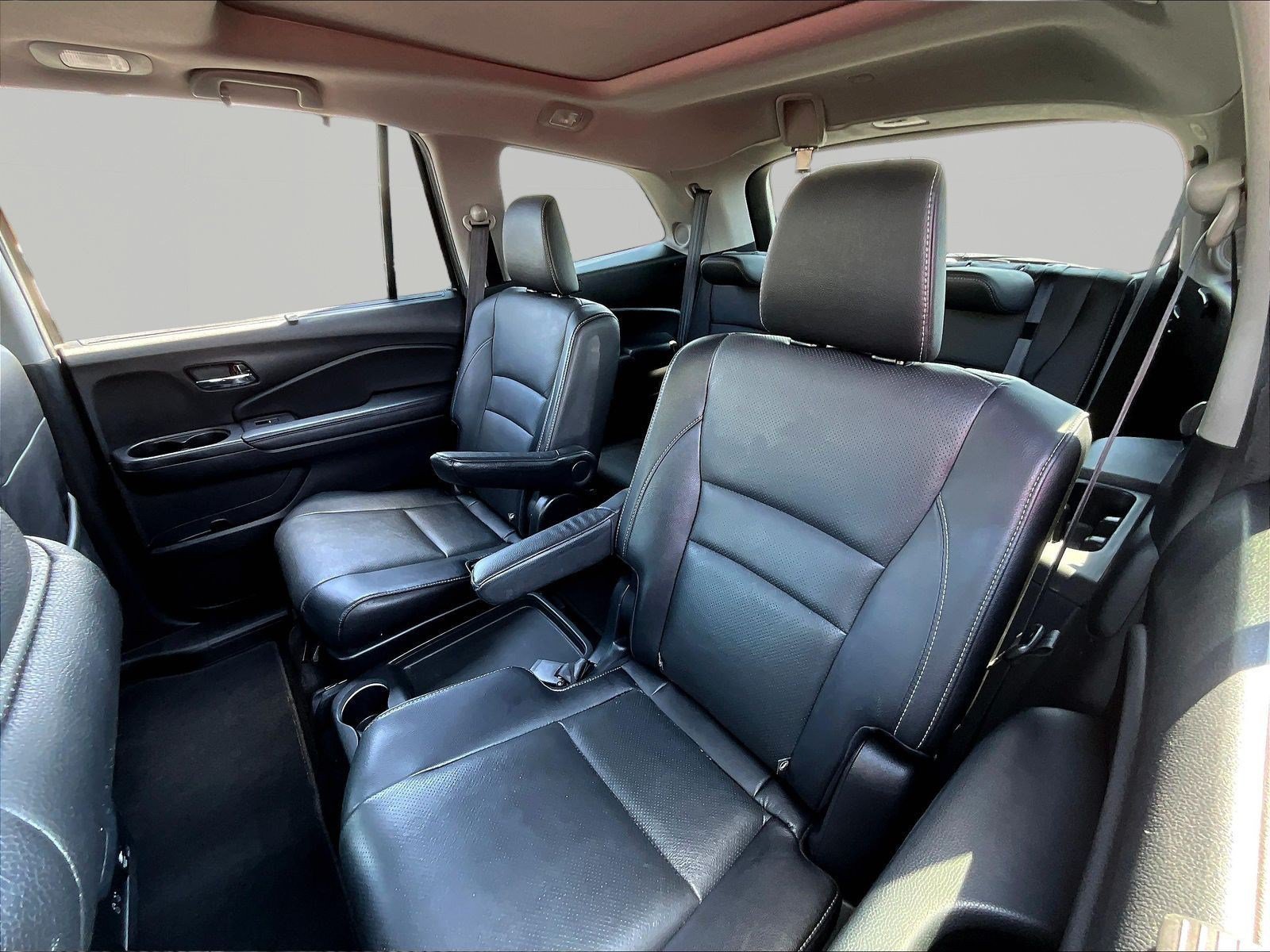 Used 2022 Honda Pilot Elite image 22