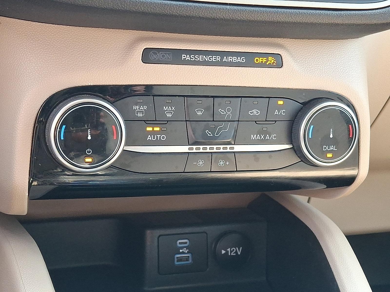 Used 2022 Ford Escape SE FWD image 17
