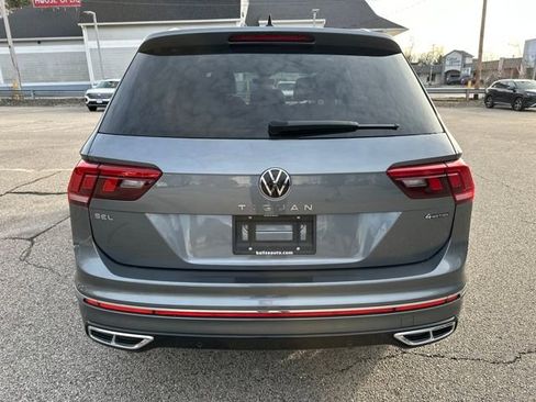 Certified 2024 Volkswagen Tiguan SEL R-Line image 8
