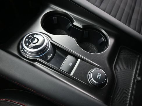 Used 2025 Ford Explorer ST-Line w/ ST-Line Street Pack image 17