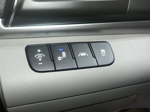 Used 2019 Hyundai Elantra SEL w/ Cargo Package image 29