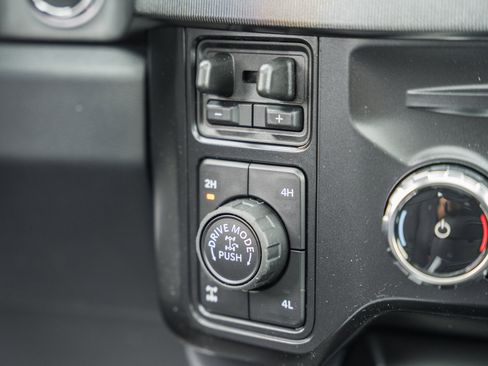 New 2026 Ford F350 Platinum w/ Tremor Off-Road Package image 31