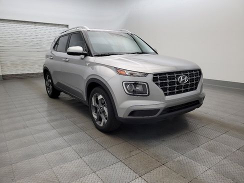 Used 2023 Hyundai Venue SEL w/ Cargo Package FWD image 13