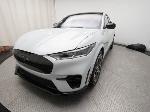 Used 2021 Ford Mustang Mach-E GT AWD/4WD image 12