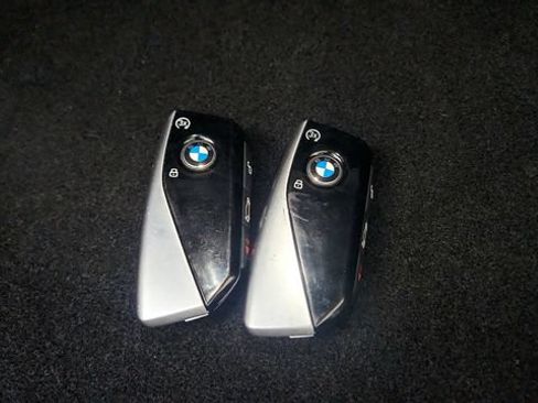 Used 2023 BMW i7 xDrive60 AWD/4WD image 78