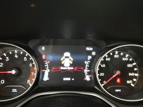 Used 2019 Jeep Compass Limited AWD/4WD image 11